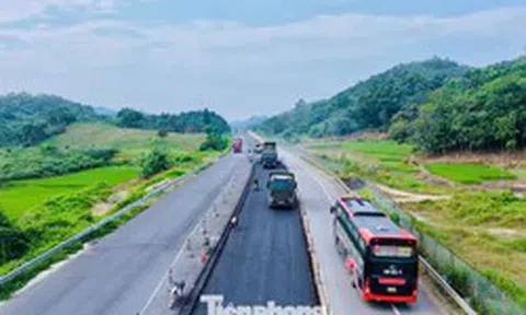 Gần 3.000 người dồn sức thi công trên đại công trường cao tốc Nội Bài - Lào Cai
