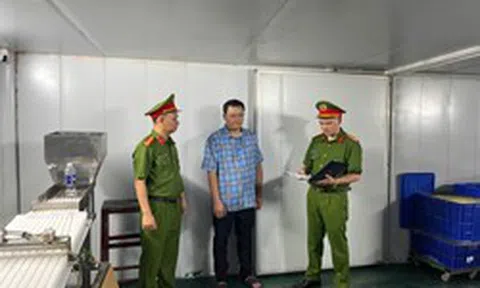 Bắt tạm giam giám đốc Nguyễn Thế Vinh, khám xét khẩn cấp cơ sở sản xuất của công ty