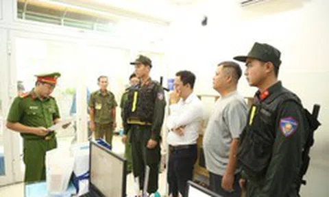 Công an TP.HCM bắt nhiều giám đốc, phó giám đốc làm giả số liệu môi trường