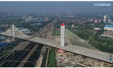 Phát hiện Trung Quốc xoay khối bê tông khổng lồ nặng 46.000 tấn vào đúng vị trí, hoàn thành mục tiêu lớn