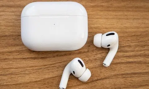 Hầu hết người dùng chưa biết đến công dụng thực sự của lỗ nhỏ trên tai nghe