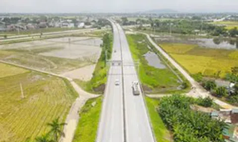 Đề xuất gần 180.000 tỷ 'lên đời' 18 đoạn tuyến cao tốc Bắc - Nam