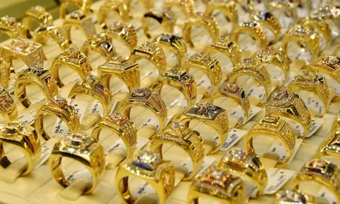 Giá vàng hôm nay (17/10): Đảo chiều suy yếu