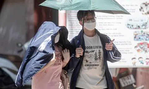 Dự báo thời tiết ngày 17/10: Hà Nội nắng 34°C, trời oi bức