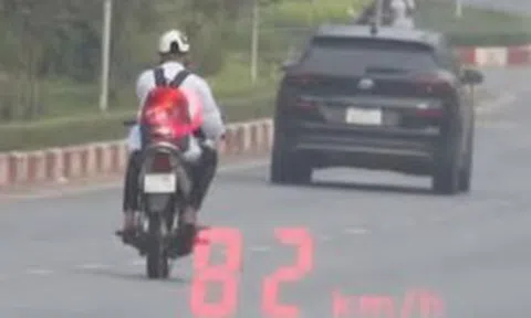 Học sinh chạy xe máy 82 km/h, quay đầu bỏ chạy khi gặp CSGT