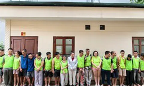 Khám xét khẩn cấp nơi ở của Nguyễn Thị Hồng Nhung, công an phát hiện gì trên sân thượng?