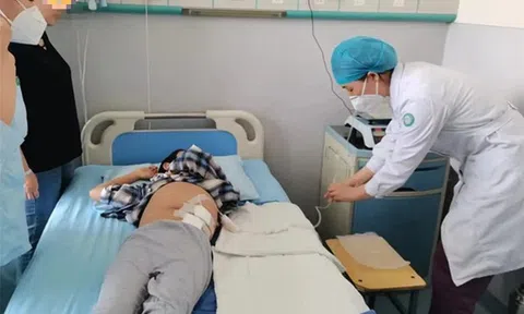 Bé trai 8 tuổi nhập viện nguy kịch vì thường xuyên được bố mẹ cho uống thứ nước "nhà nào cũng có"