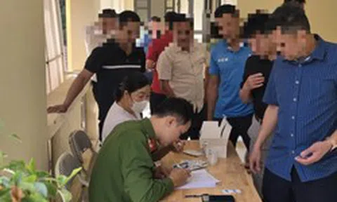 Công an kiểm tra 252 cán bộ, công chức, viên chức, người lao động, cán bộ, chiến sĩ,...