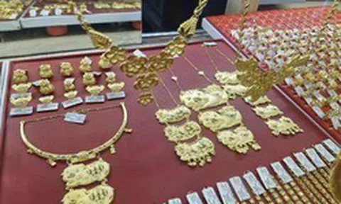 Mua vàng ở Bảo Tín Minh Châu, Phú Quý, Mi Hồng, Ancarat giờ cần lưu ý gì?