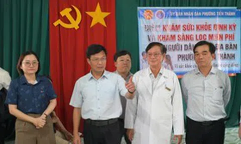 Phó Chủ tịch tỉnh Lâm Đồng yêu cầu “đi từng ngõ, gõ từng nhà” vận động người dân khám sức khỏe