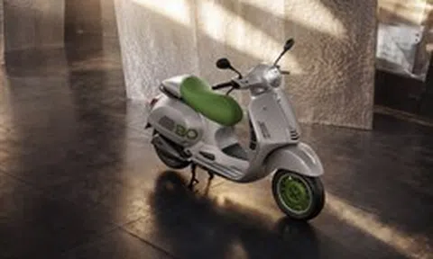 Mẫu Vespa độc bản giá gần 400 triệu, Việt Nam chỉ có 4 chiếc - đánh số từng chiếc một