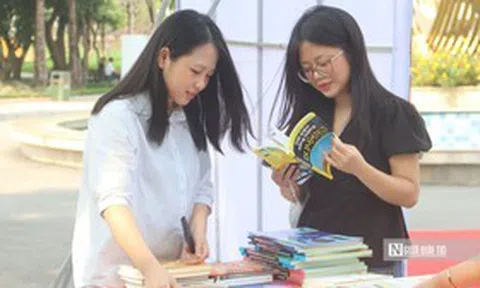 Khi những cuốn sách cũ tiếp tục hành trình mới...