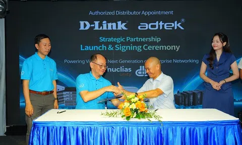 Lễ ký kết Hợp đồng Phân phối và trao Chứng nhận Nhà phân phối chính thức giữa D-LINK INTERNATIONAL LTD & AD.TEK