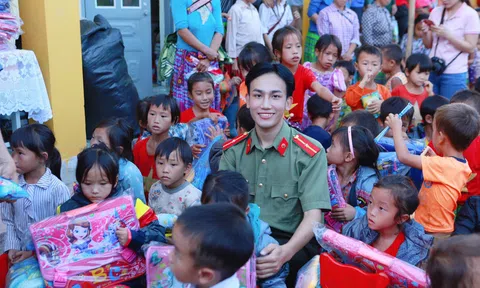 Viên Đình Long – cuộc sống là sự sẻ chia, lan tỏa yêu thương