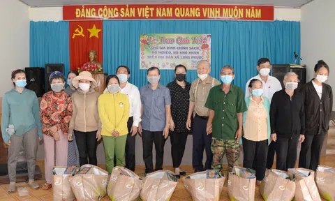 Xã Long Phước, TP Bà Rịa: Chăm lo Tết cho hộ nghèo