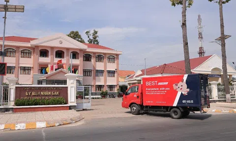 “Cơm no đến trường” chắp cánh ước mơ trẻ nghèo biên giới