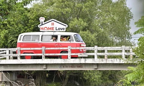  Home Credit tặng quà Tết cho trẻ em khó khăn tại Hà Giang