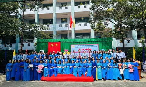 Biên Hòa (Đồng Nai): Trường TH, THCS, THPT Đinh Tiên Hoàng - Giữ gìn nét đẹp văn hóa tôn sư trọng đạo ngày nhà giáo Việt Nam 20/11