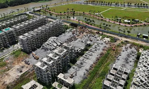Vì sao dự án Sola - Đảo Ánh Dương của Masterise Homes phá dỡ chỉ sau vài tháng ra mắt?