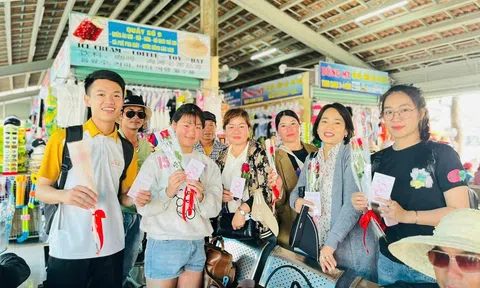 Những “người kể chuyện” mang trong mình tâm hồn của biển cả, của đất và của đời sống Nha Trang