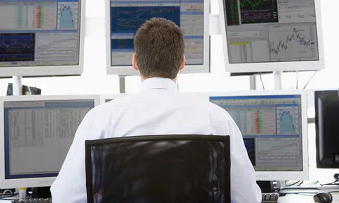 S&P 500: 8 phiên liên tiếp tăng điểm
