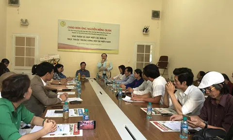 Chủ tịch Hội Giáo dục CSSKCĐ Việt Nam làm việc với các đơn vị trực thuộc tại miền Nam