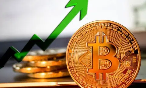 Bitcoin tiếp tục tăng mạnh