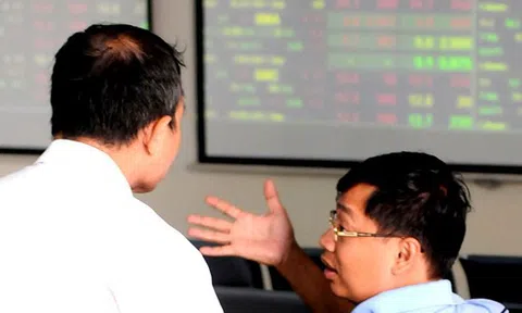 Nhà đầu tư lo ngại về thị trường chứng khoán