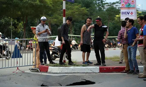 Xuất hiện "hố tử thần" tại Hà Nội