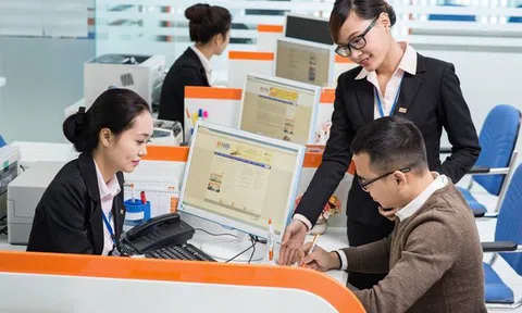 Cổ đông ngày càng thất vọng khi cổ phiếu SHB trên đà "tuột dốc"