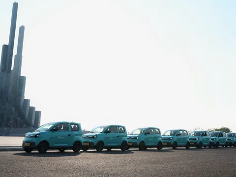 Hết cảnh dầm mưa dãi nắng, tài xế công nghệ lên đời, tăng thu nhập dễ dàng với VinFast Minio Green