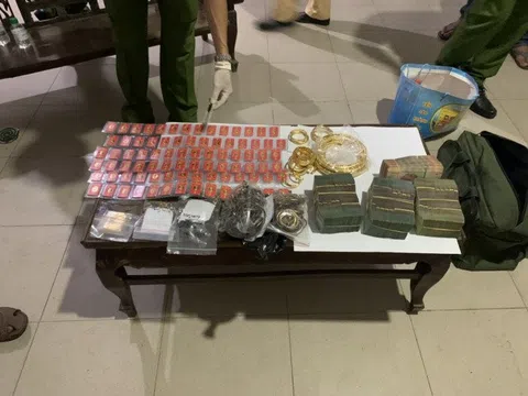 Khởi tố nhóm đối tượng buôn lậu 56kg vàng từ Campuchia về Tp.HCM