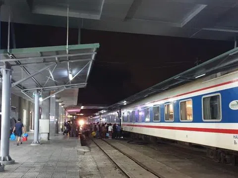 Đường sắt tăng nhiều tàu khách Đà Nẵng, Nha Trang