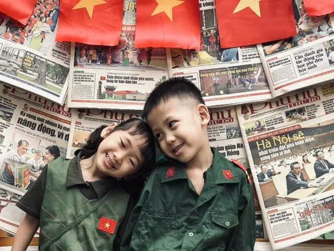 Trường mầm non rực rỡ cờ hoa chào mừng đại lễ 30/4