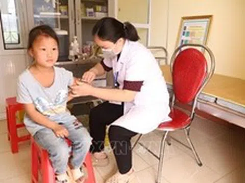 Cao Bằng: Không bỏ sót đối tượng tiêm chủng ở vùng sâu, vùng xa