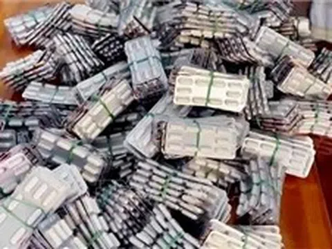 Hà Nội: Bắt giữ 7 đối tượng, thu giữ trên 100 tấn thuốc tân dược và thực phẩm chức năng giả
