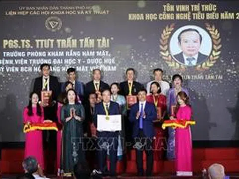 Tôn vinh 15 trí thức khoa học và công nghệ tiêu biểu