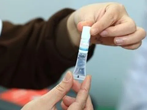 Đưa trẻ đi uống vaccine Rota miễn phí trong chương trình tiêm chủng mở rộng