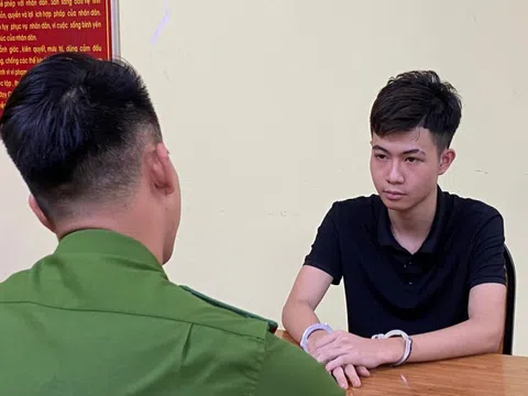 Bắt thanh niên 19 tuổi dùng vỏ chai bia đánh người nước ngoài ở phố Bùi Viện