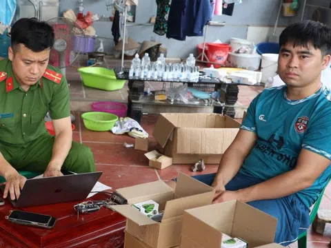 Khởi tố "trùm" sản xuất mỹ phẩm theo công nghệ xô chậu ở Bắc Giang