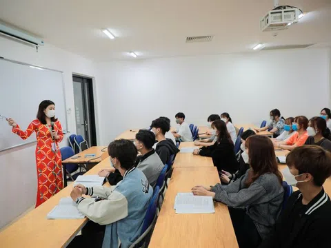 Sinh viên được miễn học phí bị thôi học có phải bồi hoàn kinh phí?