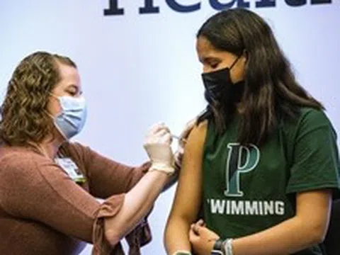 Mỹ công bố thay đổi quan trọng về chính sách tiêm vaccine COVID-19 nhắc lại
