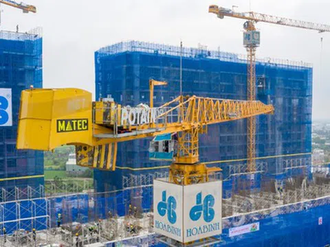 Con trai Chủ tịch Hòa Bình đăng ký mua 500.000 cổ phiếu HBC giữa lúc giá giảm gần 20%