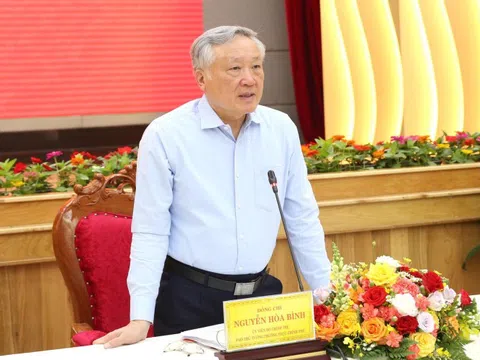 Phó Thủ tướng Thường trực Nguyễn Hòa Bình làm việc với Ban Thường vụ 3 tỉnh Lâm Đồng, Bình Thuận và Đắk Nông