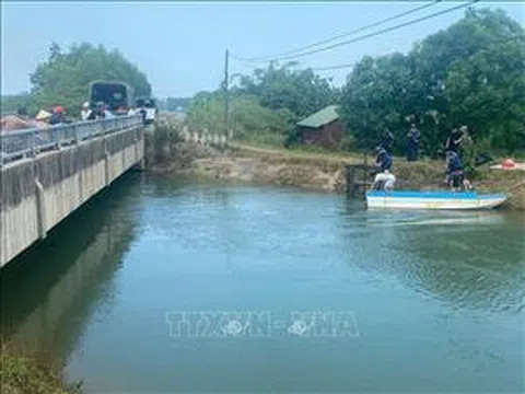Rủ nhau đi tắm kênh, một trẻ bị đuối nước thương tâm