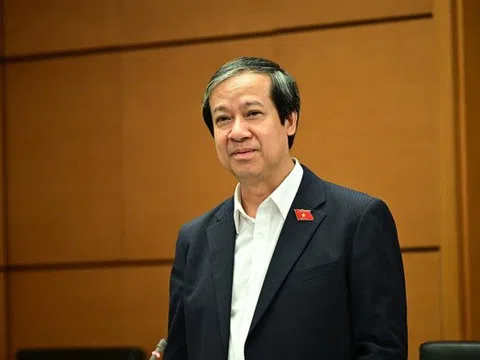 ĐBQH lo phụ huynh "xếp hàng, đổ cửa" khi miễn học phí trường công lập