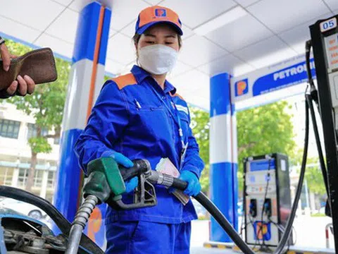 Giá xăng giảm