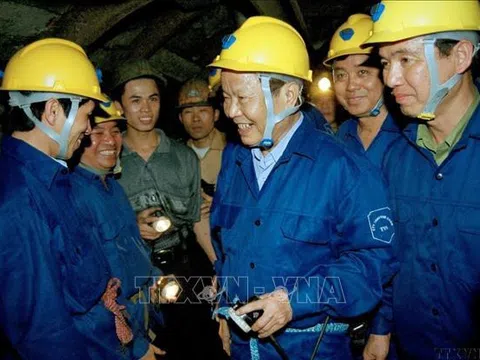 ĐỒNG CHÍ TRẦN ĐỨC LƯƠNG - NHÀ LÃNH ĐẠO CÓ NHIỀU ĐÓNG GÓP QUAN TRỌNG CHO SỰ NGHIỆP ĐỔI MỚI, PHÁT TRIỂN ĐẤT NƯỚC VÀ BẢO VỆ TỔ QUỐC