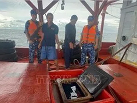 Cao điểm chống buôn lậu: Liên tục phát hiện, bắt giữ tàu cá vận chuyển trái phép dầu Diesel trên biển