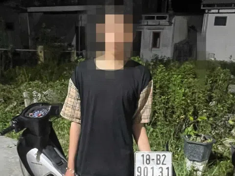 Dùng xe máy ăn trộm để “săn mồi”, đối tượng cùng 2 đồng bọn “sa lưới”